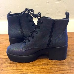 Rocket Dog Women's Clyden Gogo Cotton Ankle Bootie, Pewter, 8.5 M US